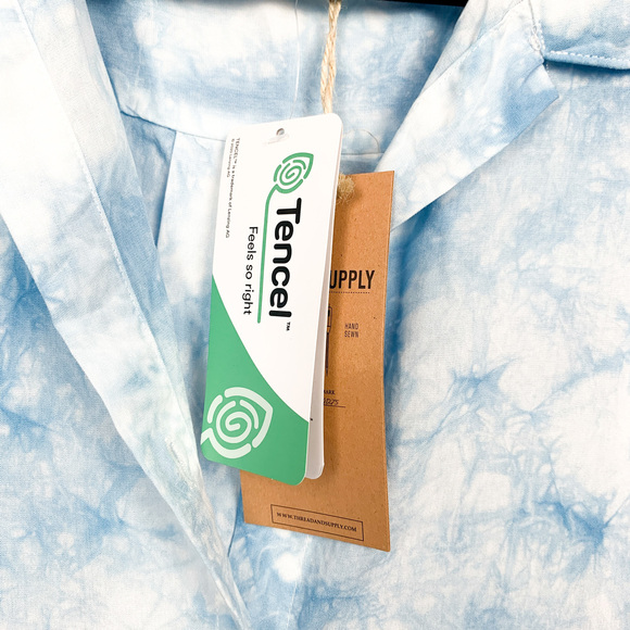 NWT Thread & Supply Short Sleeve Button-Up Blue & White Tie Dye - Picture 4 of 10